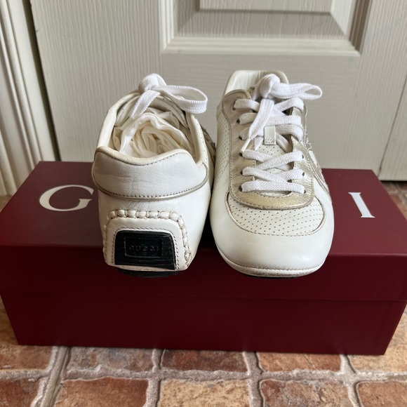 Gucci Interlocking G Logo Leather Sneakers. - Picture 7 of 16